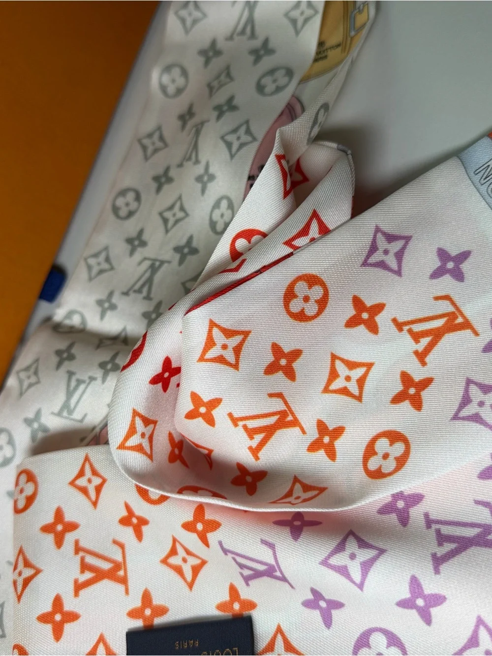 Louis Vuitton silk twilly bandeau